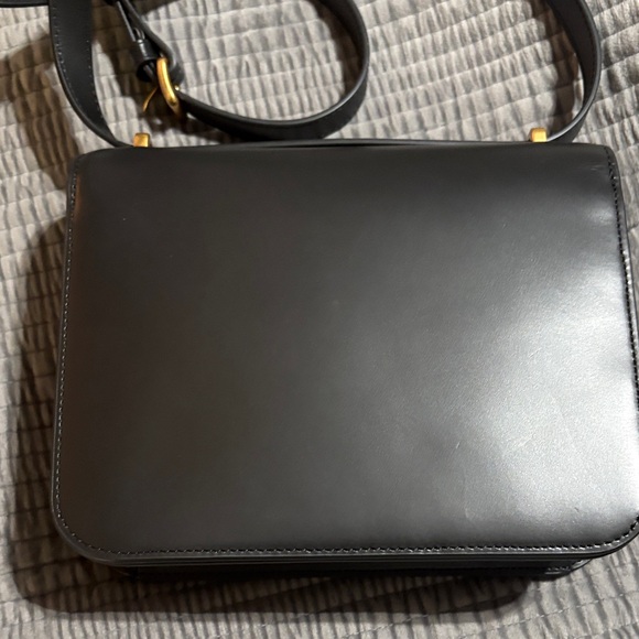 Quince Black Leather Shoulder Bag - Picture 3 of 4